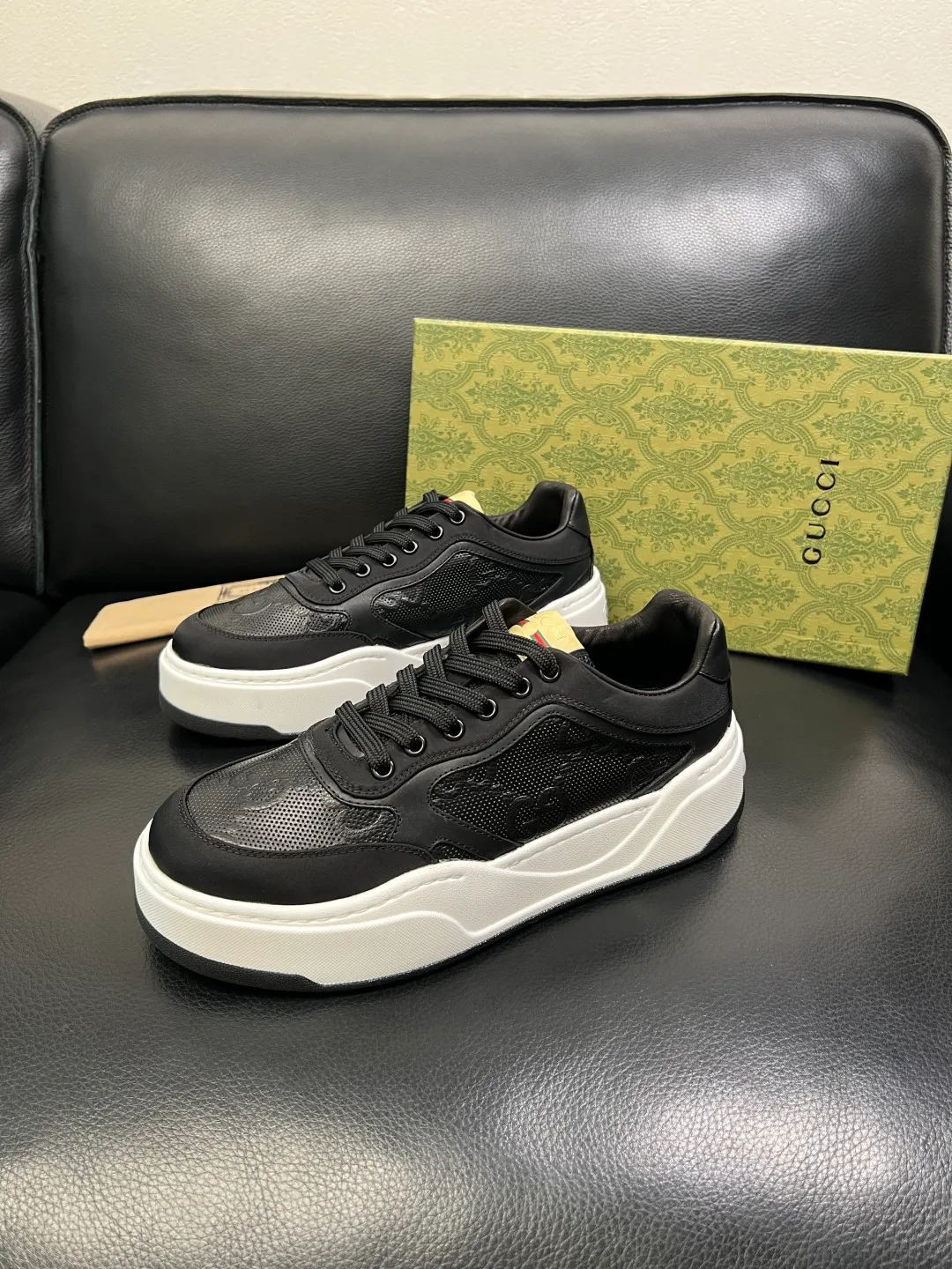 Men's shoes 💰840 Gucci high quality top crafts Gucci counter new original factory configuration, imported cowhide fabric from Italy, imported cowhide lining, breathable and comfortable, sole: original factory special supply original sole super comfortable, original factory and single goods, welcome to compare, code number 38-44 (customized 45 46)